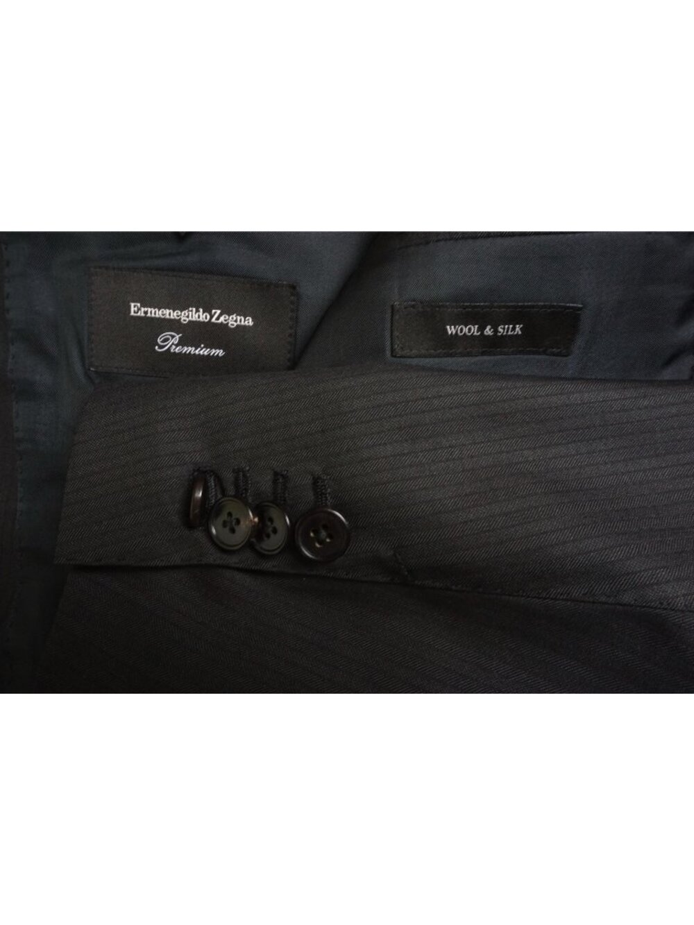 Ermenegildo Zegna Premium Silk Blend Charcoal Herringbone 2 PC Suit Sz 46R